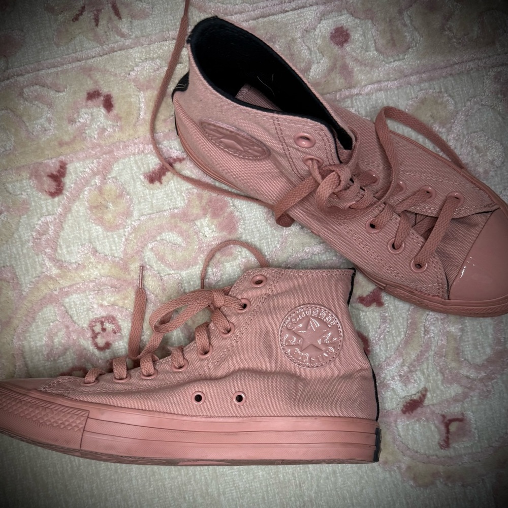 CONVERSE OPI EDINBURGHER AND TATTIES SIZE 9 HI TOPS